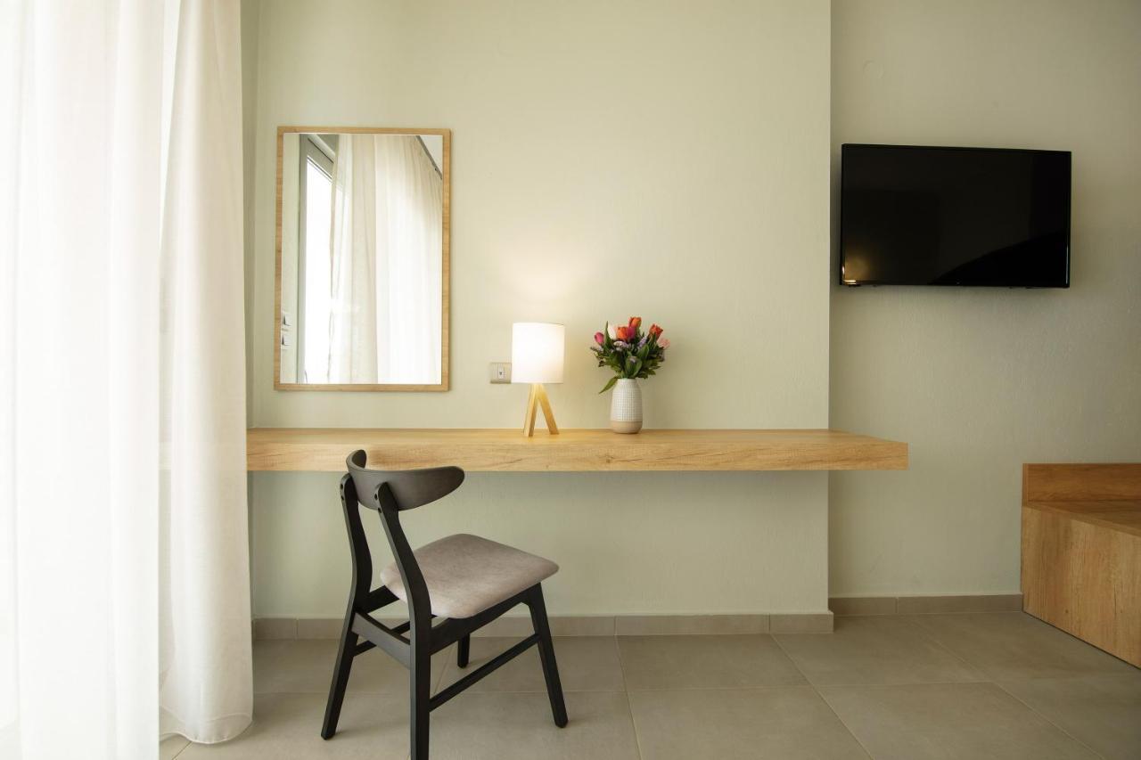 Le Grand Reve Aparthotel Gerakini Exteriör bild