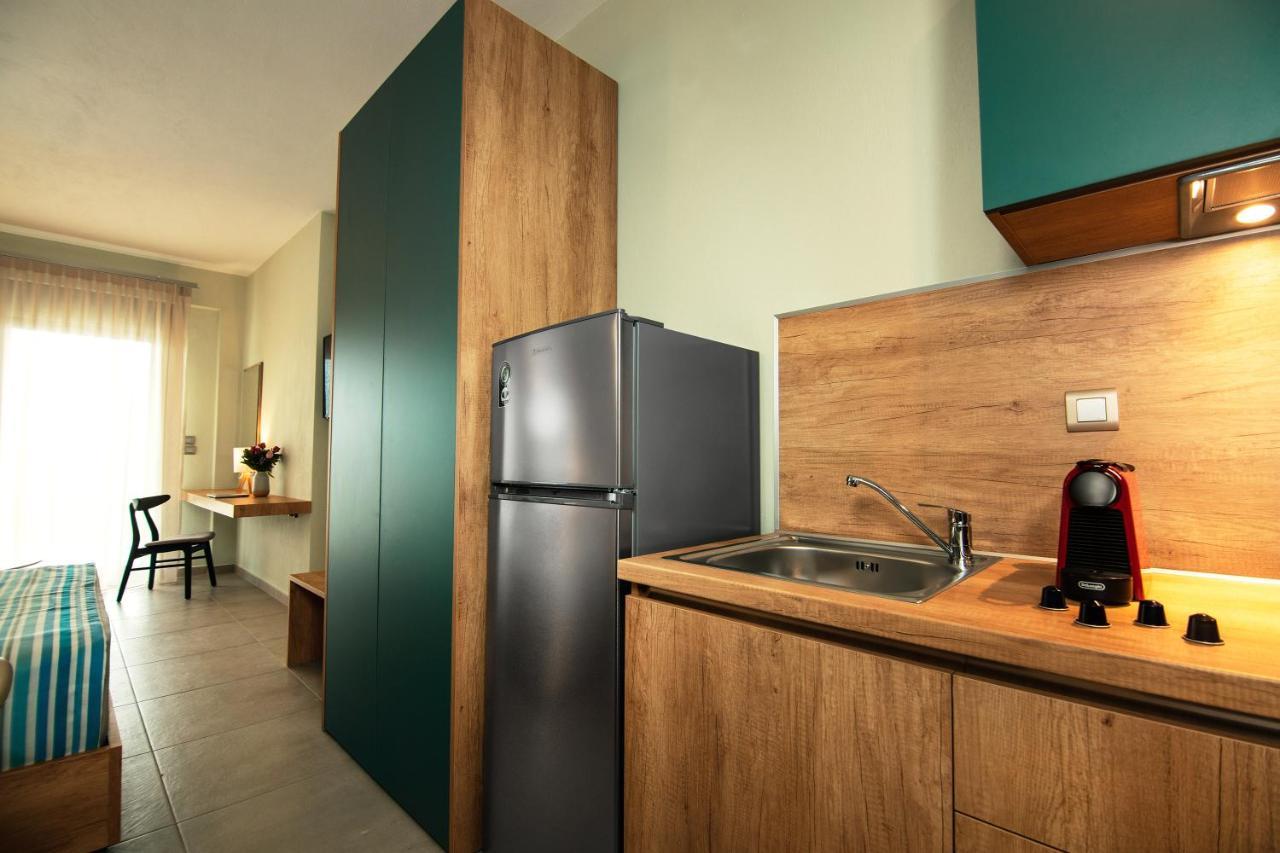 Le Grand Reve Aparthotel Gerakini Exteriör bild