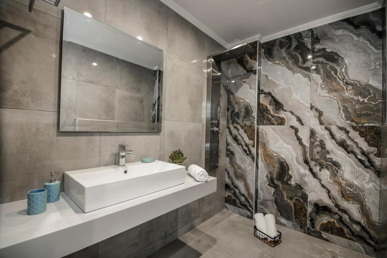 Le Grand Reve Aparthotel Gerakini Exteriör bild