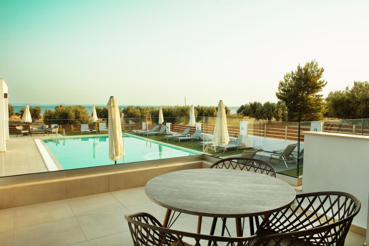 Le Grand Reve Aparthotel Gerakini Exteriör bild