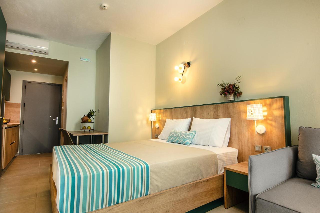Le Grand Reve Aparthotel Gerakini Exteriör bild