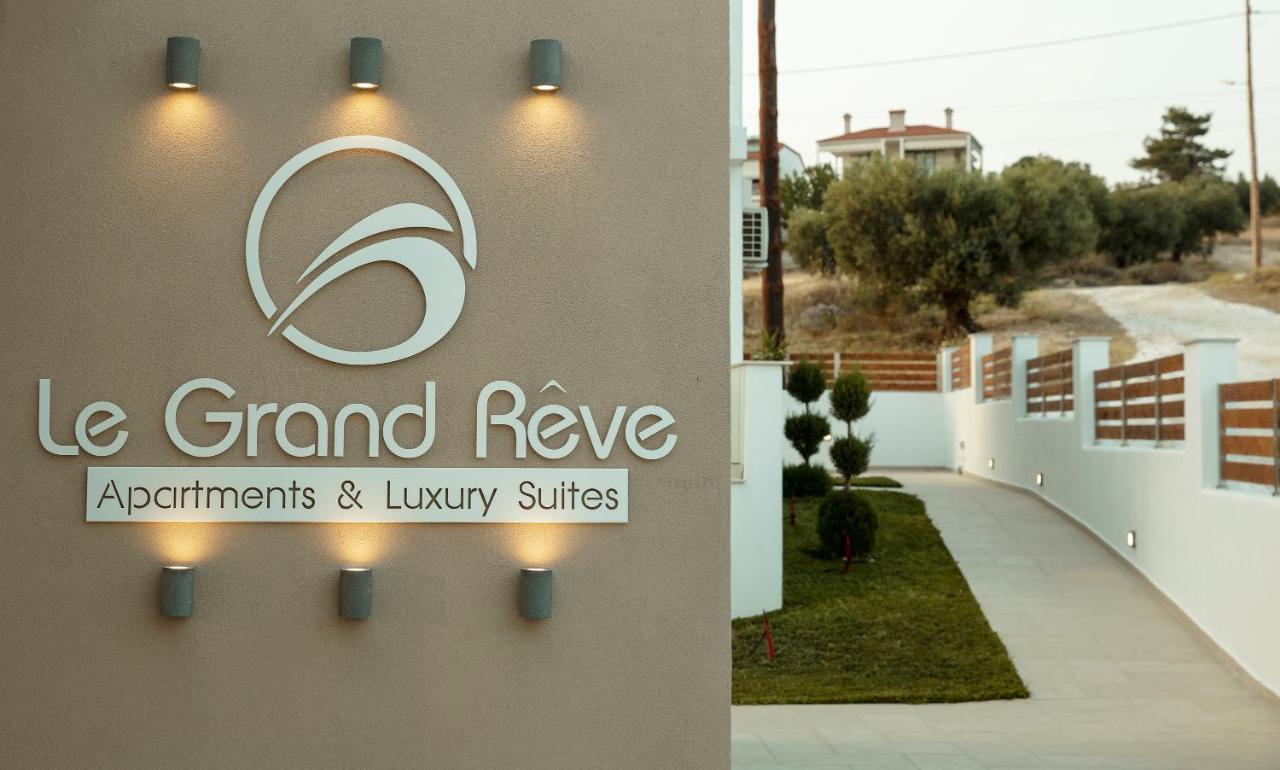 Le Grand Reve Aparthotel Gerakini Exteriör bild